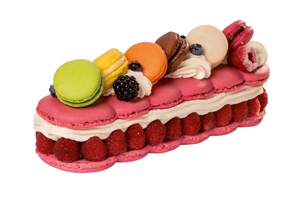 Macaron Framboise Macaron Creme Legere Vanille Framboises Fraiches Les Fruites Patisserie Valantin A Bordeaux